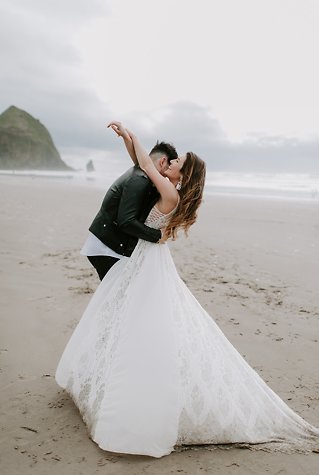 Image 19 - Bohemian Elopement with spring florals on the Oregon Coast in Bridal Fashion.