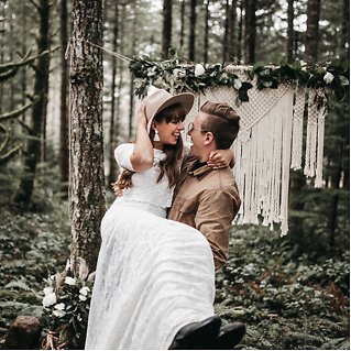 Image 26 - Intimate Woodlands Elopement with Bohemian Romance in Bridal Fashion.