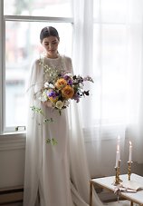 Image 8 - Understated Elegance: A Springtime Styled Elopement in Vancouver in Styled Shoots.