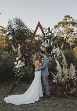 Image 4 - The Woods Farm Boho Styled Elopement in Styled Shoots.