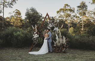 Image 3 - The Woods Farm Boho Styled Elopement in Styled Shoots.
